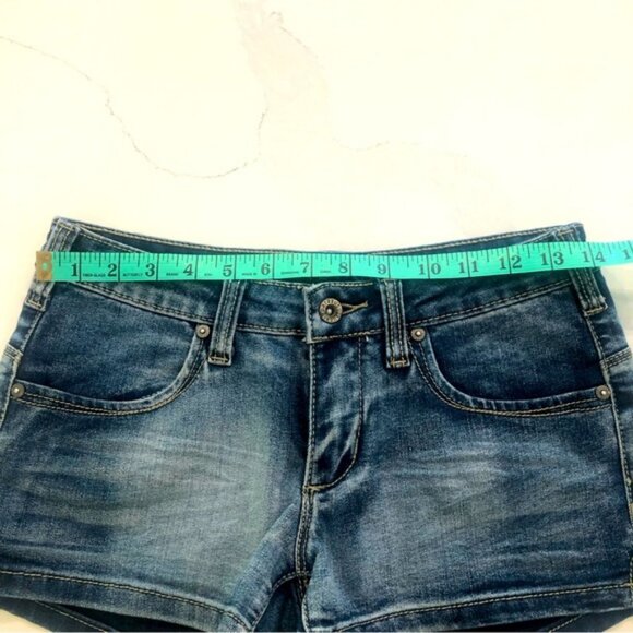 Parasuco Stretch Jean Shorts - Picture 12 of 14